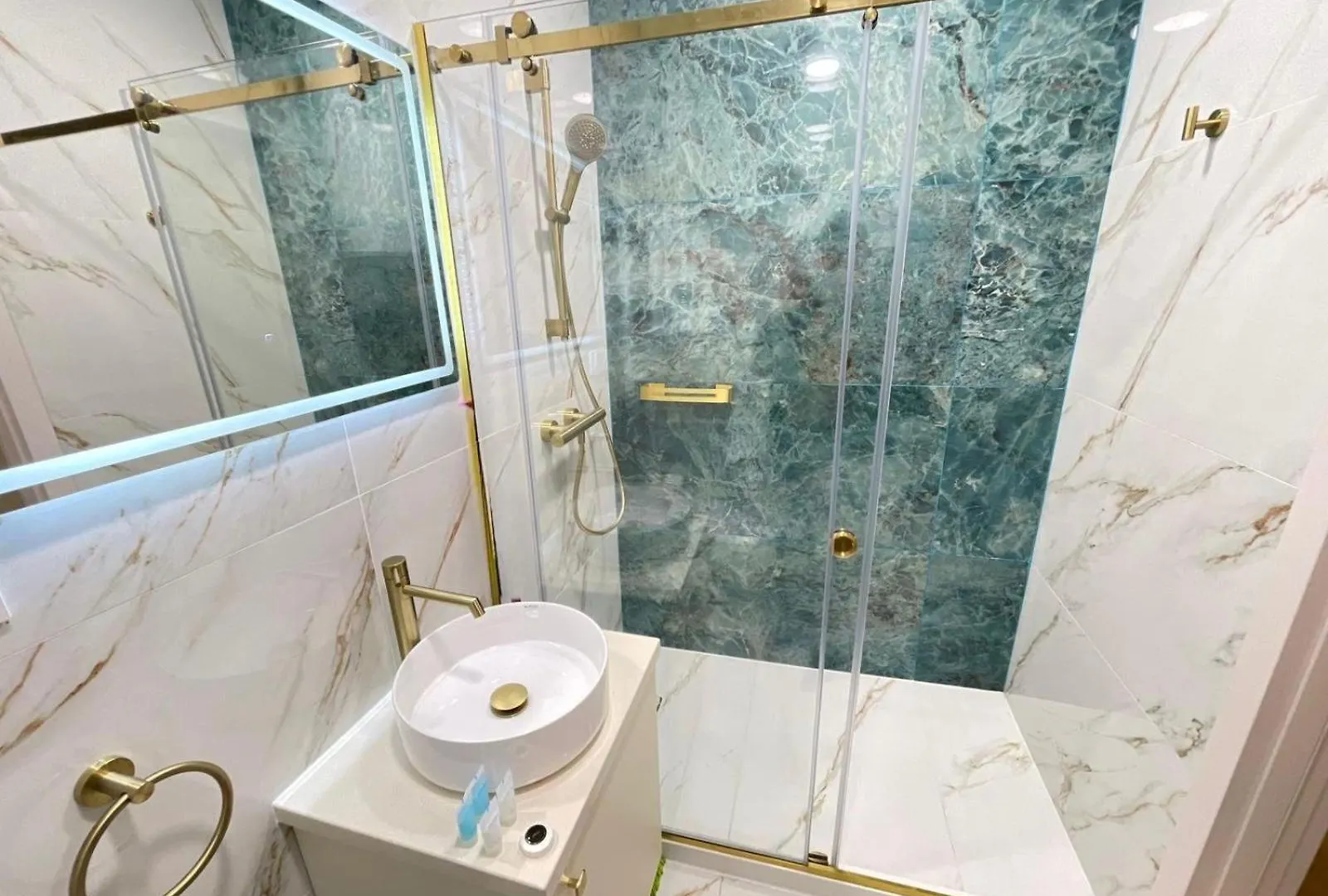 Luxury Suites Solis Batumi Apartament